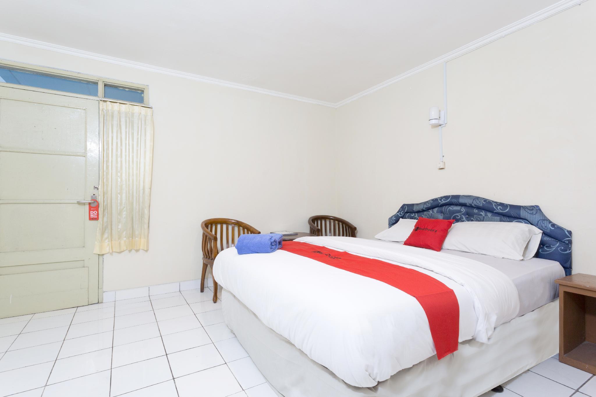 Reddoorz @ Supratman Street Ξενοδοχείο Μπαντούνγκ Εξωτερικό φωτογραφία
